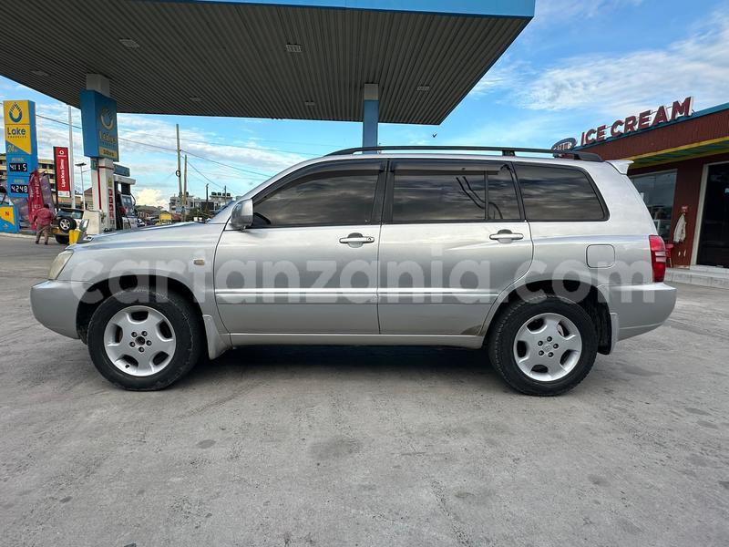 Big with watermark toyota kluger dar es salaam dar es salaam 33343
