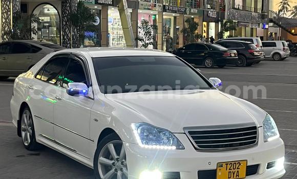 Nunua Ilio tumika Toyota Crown Nyeupe Gari ndani ya Dar es Salaam nchini Dar es Salaam Nunua Ilio tumika Toyota Crown Nyeupe Gari ndani ya Dar es Salaam nchini Dar es Salaam