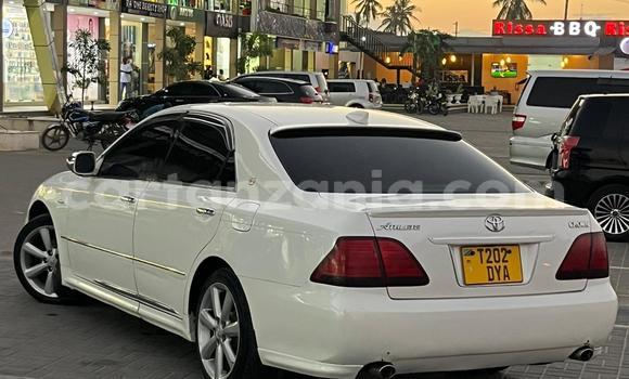 Nunua Ilio tumika Toyota Crown Nyeupe Gari ndani ya Dar es Salaam nchini Dar es Salaam Nunua Ilio tumika Toyota Crown Nyeupe Gari ndani ya Dar es Salaam nchini Dar es Salaam
