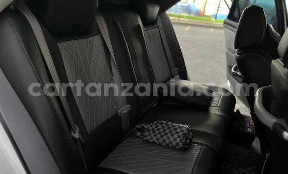Nunua Ilio tumika Toyota Crown Nyeupe Gari ndani ya Dar es Salaam nchini Dar es Salaam Nunua Ilio tumika Toyota Crown Nyeupe Gari ndani ya Dar es Salaam nchini Dar es Salaam