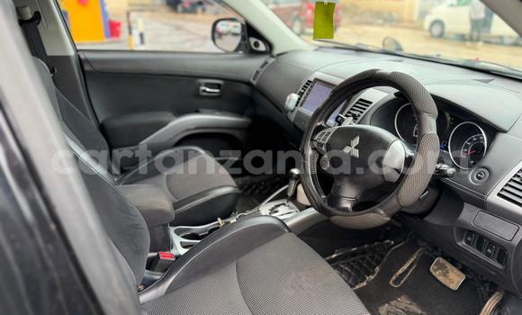 Nunua Ilio tumika Mitsubishi Outlander Nyeusi Gari ndani ya Dar es Salaam nchini Dar es Salaam Nunua Ilio tumika Mitsubishi Outlander Nyeusi Gari ndani ya Dar es Salaam nchini Dar es Salaam