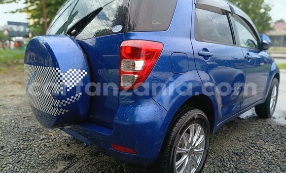 Nunua Imported Toyota Rush Bluu Gari ndani ya Dar es Salaam nchini Dar es Salaam