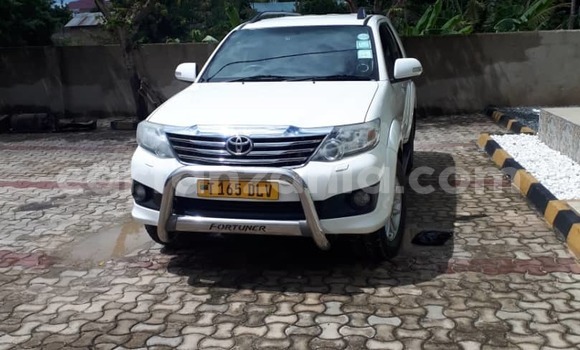 Buy Used Toyota Fortuner White Car in Dar es Salaam in Dar es Salaam Buy Used Toyota Fortuner White Car in Dar es Salaam in Dar es Salaam