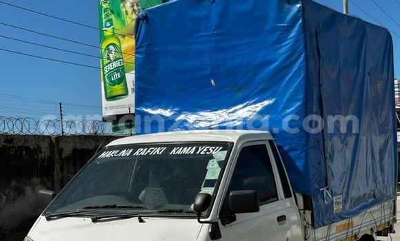 Buy Used Toyota LITEACE White Truck in Dar es Salaam in Dar es Salaam Buy Used Toyota LITEACE White Truck in Dar es Salaam in Dar es Salaam