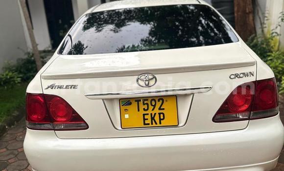 Buy Used Toyota Crown White Car in Dar es Salaam in Dar es Salaam Buy Used Toyota Crown White Car in Dar es Salaam in Dar es Salaam