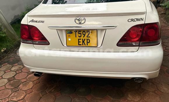 Buy Used Toyota Crown White Car in Dar es Salaam in Dar es Salaam Buy Used Toyota Crown White Car in Dar es Salaam in Dar es Salaam