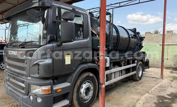 Nunua Mpya Scania 113–320 Nyeusi Lori ndani ya Dar es Salaam nchini Dar es Salaam Nunua Mpya Scania 113–320 Nyeusi Lori ndani ya Dar es Salaam nchini Dar es Salaam