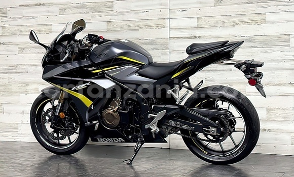 Buy Used Honda CBR Silver Bike in Uyui in Tabora