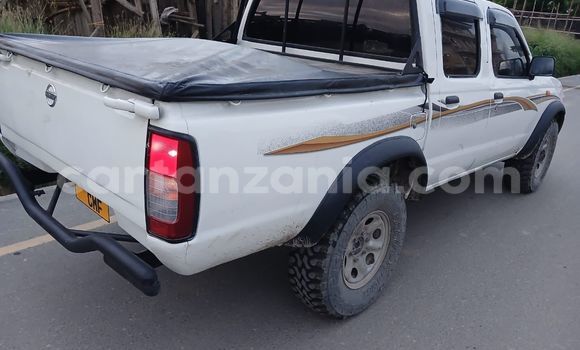 Nunua Ilio tumika Nissan Hardbody Nyeupe Gari ndani ya Dar es Salaam nchini Dar es Salaam Nunua Ilio tumika Nissan Hardbody Nyeupe Gari ndani ya Dar es Salaam nchini Dar es Salaam
