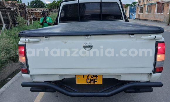 Nunua Ilio tumika Nissan Hardbody Nyeupe Gari ndani ya Dar es Salaam nchini Dar es Salaam Nunua Ilio tumika Nissan Hardbody Nyeupe Gari ndani ya Dar es Salaam nchini Dar es Salaam