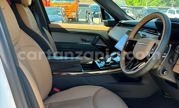 Buy Import Range Rover Range Rover White Car in Dar es Salaam in Dar es Salaam Buy Import Range Rover Range Rover White Car in Dar es Salaam in Dar es Salaam