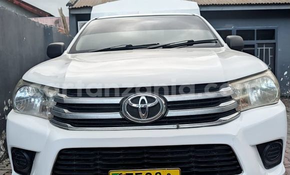 Buy Used Toyota Hiluxe VIGO White Car in Dar es Salaam in Dar es Salaam
