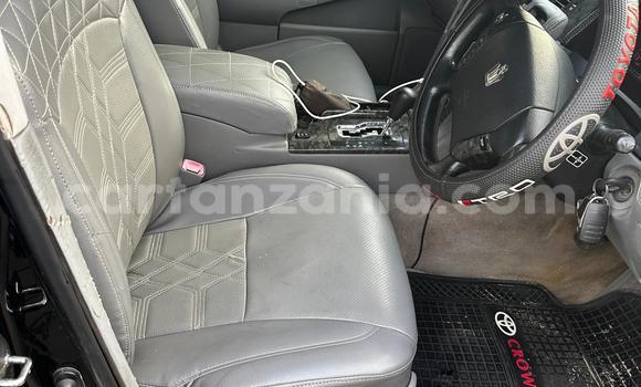 Nunua Ilio tumika Toyota Crown Nyeusi Gari ndani ya Dar es Salaam nchini Dar es Salaam Nunua Ilio tumika Toyota Crown Nyeusi Gari ndani ya Dar es Salaam nchini Dar es Salaam