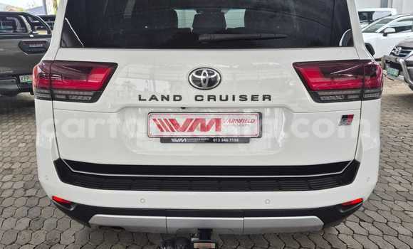 Buy Import Toyota Land Cruiser White Car in Dar es Salaam in Dar es Salaam Buy Import Toyota Land Cruiser White Car in Dar es Salaam in Dar es Salaam