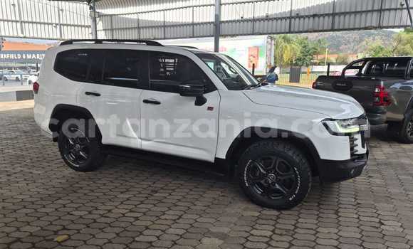 Buy Import Toyota Land Cruiser White Car in Dar es Salaam in Dar es Salaam Buy Import Toyota Land Cruiser White Car in Dar es Salaam in Dar es Salaam
