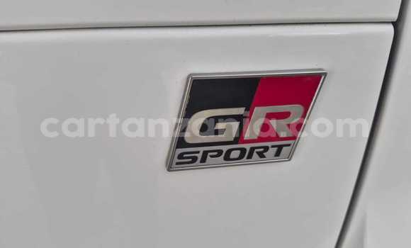 Buy Import Toyota Land Cruiser White Car in Dar es Salaam in Dar es Salaam Buy Import Toyota Land Cruiser White Car in Dar es Salaam in Dar es Salaam