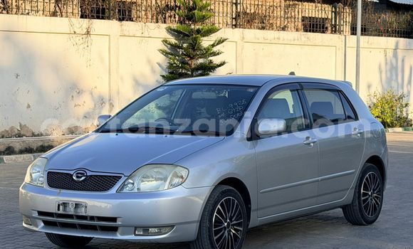 Nunua Imported Toyota Runx Fedha Gari ndani ya Dar es Salaam nchini Dar es Salaam