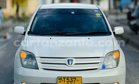 Buy Used Toyota IST White Car in Dar es Salaam in Dar es Salaam