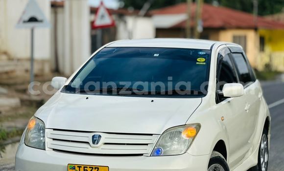Buy Used Toyota IST White Car in Dar es Salaam in Dar es Salaam Buy Used Toyota IST White Car in Dar es Salaam in Dar es Salaam