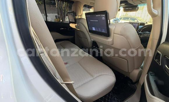 Buy Used Toyota Land Cruiser White Car in Dar es Salaam in Dar es Salaam Buy Used Toyota Land Cruiser White Car in Dar es Salaam in Dar es Salaam