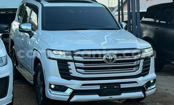 Buy Used Toyota Land Cruiser White Car in Dar es Salaam in Dar es Salaam Buy Used Toyota Land Cruiser White Car in Dar es Salaam in Dar es Salaam