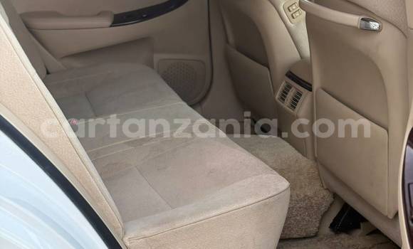 Nunua Imported Toyota Crown Nyeupe Gari ndani ya Dar es Salaam nchini Dar es Salaam Nunua Imported Toyota Crown Nyeupe Gari ndani ya Dar es Salaam nchini Dar es Salaam