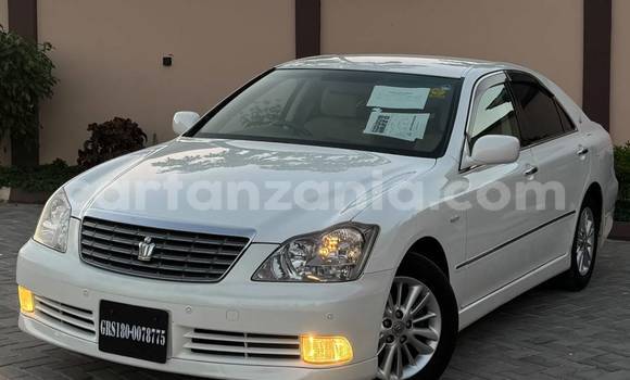 Nunua Imported Toyota Crown Nyeupe Gari ndani ya Dar es Salaam nchini Dar es Salaam Nunua Imported Toyota Crown Nyeupe Gari ndani ya Dar es Salaam nchini Dar es Salaam
