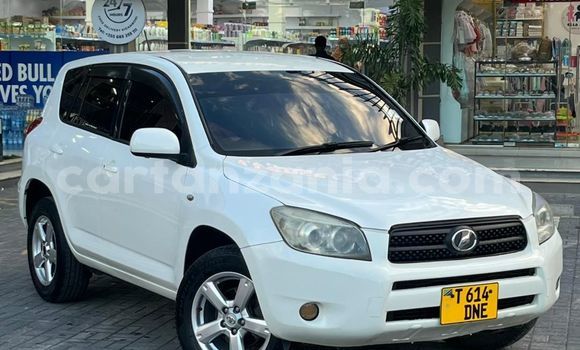 Buy Used Toyota RAV4 White Car in Dar es Salaam in Dar es Salaam Buy Used Toyota RAV4 White Car in Dar es Salaam in Dar es Salaam