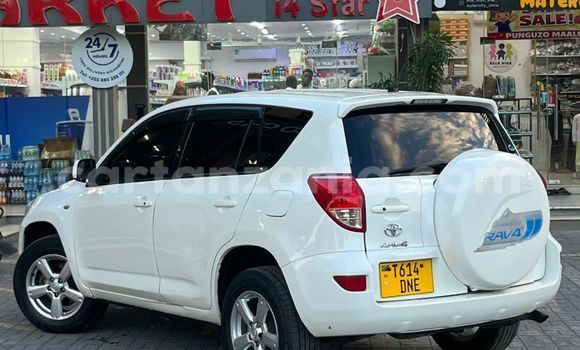 Buy Used Toyota RAV4 White Car in Dar es Salaam in Dar es Salaam Buy Used Toyota RAV4 White Car in Dar es Salaam in Dar es Salaam