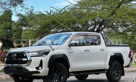 Nunua Imported Toyota Hiluxe Revo Nyeupe Gari ndani ya Dar es Salaam nchini Dar es Salaam Nunua Imported Toyota Hiluxe Revo Nyeupe Gari ndani ya Dar es Salaam nchini Dar es Salaam