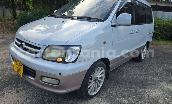 Buy Used Toyota Noah White Car in Dar es Salaam in Dar es Salaam Buy Used Toyota Noah White Car in Dar es Salaam in Dar es Salaam