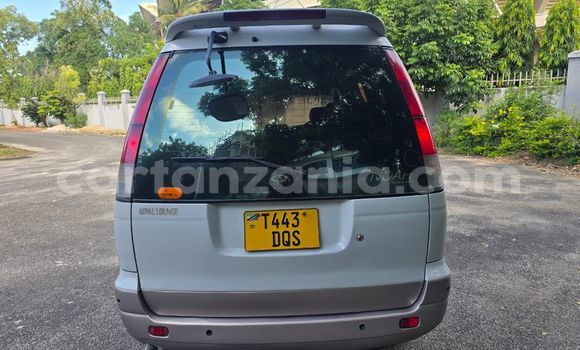Buy Used Toyota Noah White Car in Dar es Salaam in Dar es Salaam Buy Used Toyota Noah White Car in Dar es Salaam in Dar es Salaam