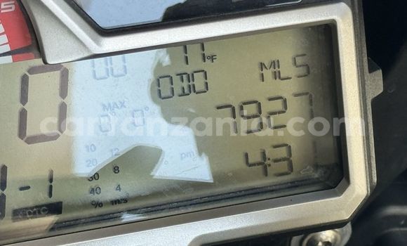 Nunua Ilio tumika BMW S 1000 Beige Bike ndani ya Dar es Salaam nchini Dar es Salaam Nunua Ilio tumika BMW S 1000 Beige Bike ndani ya Dar es Salaam nchini Dar es Salaam