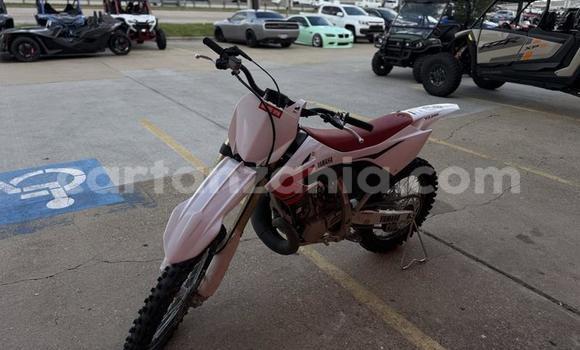 Buy Used Yamaha YZ White Bike in Dar es Salaam in Dar es Salaam Buy Used Yamaha YZ White Bike in Dar es Salaam in Dar es Salaam