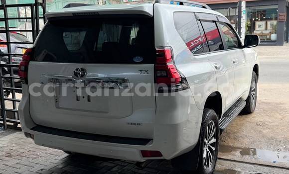 Buy Import Toyota Land Cruiser Prado White Car in Dar es Salaam in Dar es Salaam Buy Import Toyota Land Cruiser Prado White Car in Dar es Salaam in Dar es Salaam