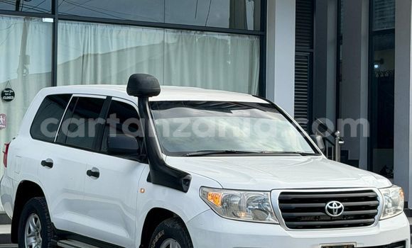 Nunua Ilio tumika Toyota Land Cruiser Nyeupe Gari ndani ya Dar es Salaam nchini Dar es Salaam Nunua Ilio tumika Toyota Land Cruiser Nyeupe Gari ndani ya Dar es Salaam nchini Dar es Salaam