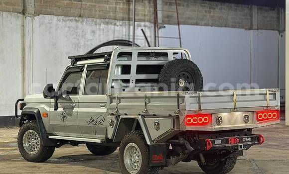Buy Import Toyota Land Cruiser Silver Car in Dar es Salaam in Dar es Salaam Buy Import Toyota Land Cruiser Silver Car in Dar es Salaam in Dar es Salaam