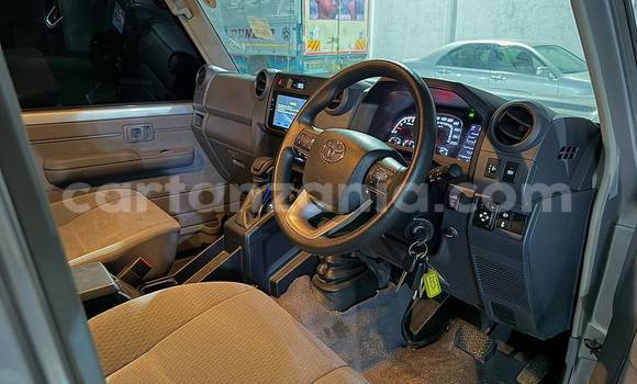 Buy Import Toyota Land Cruiser Silver Car in Dar es Salaam in Dar es Salaam Buy Import Toyota Land Cruiser Silver Car in Dar es Salaam in Dar es Salaam