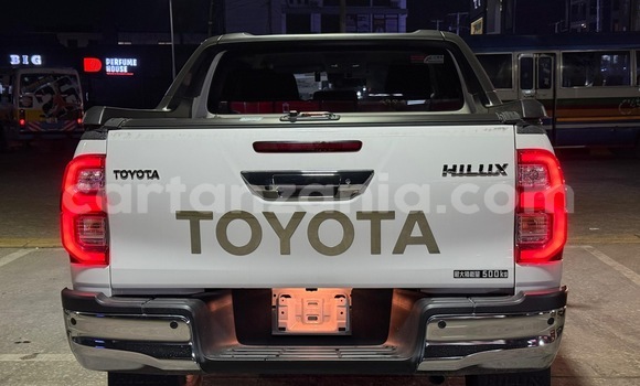 Buy Import Toyota Hilux White Car in Dar es Salaam in Dar es Salaam Buy Import Toyota Hilux White Car in Dar es Salaam in Dar es Salaam