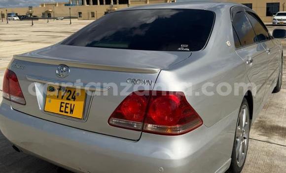 Nunua Ilio tumika Toyota Crown Fedha Gari ndani ya Dar es Salaam nchini Dar es Salaam Nunua Ilio tumika Toyota Crown Fedha Gari ndani ya Dar es Salaam nchini Dar es Salaam