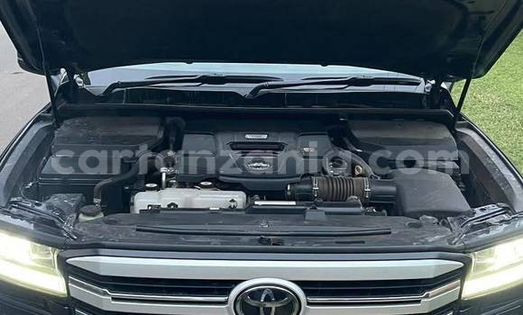 Buy Used Toyota Land Cruiser Blue Car in Dar es Salaam in Dar es Salaam Buy Used Toyota Land Cruiser Blue Car in Dar es Salaam in Dar es Salaam