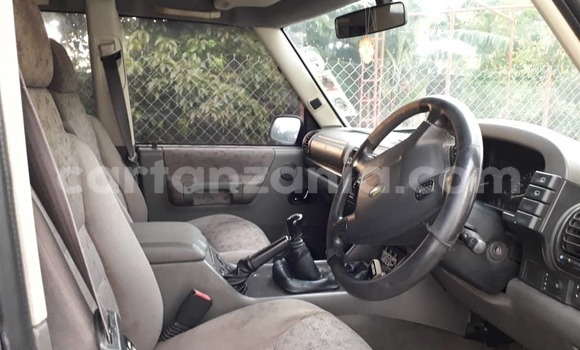 Buy Used Land Rover Discovery Green Car in Mbeya in Mbeya Buy Used Land Rover Discovery Green Car in Mbeya in Mbeya