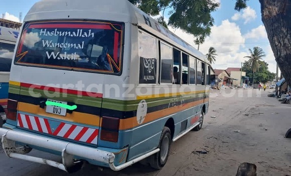 Nunua Ilio tumika Nissan Caravan Kijani Gari ndani ya Dar es Salaam nchini Dar es Salaam Nunua Ilio tumika Nissan Caravan Kijani Gari ndani ya Dar es Salaam nchini Dar es Salaam