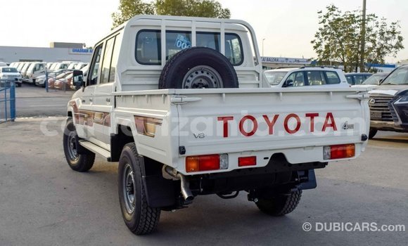 Buy Import Toyota Pickup White Car in Import - Dubai in Arusha Buy Import Toyota Pickup White Car in Import - Dubai in Arusha