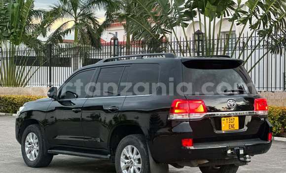 Nunua Ilio tumika Toyota Land Cruiser Nyeusi Gari ndani ya Dar es Salaam nchini Dar es Salaam Nunua Ilio tumika Toyota Land Cruiser Nyeusi Gari ndani ya Dar es Salaam nchini Dar es Salaam