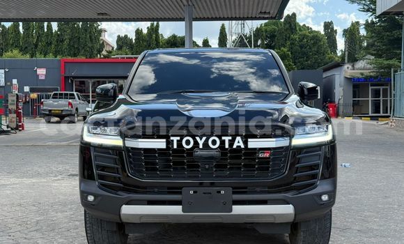 Buy Import Toyota Land Cruiser Black Car in Dar es Salaam in Dar es Salaam Buy Import Toyota Land Cruiser Black Car in Dar es Salaam in Dar es Salaam