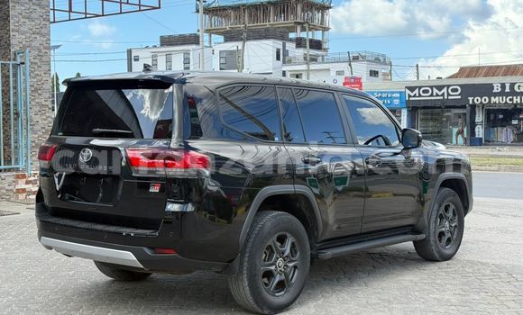 Buy Import Toyota Land Cruiser Black Car in Dar es Salaam in Dar es Salaam Buy Import Toyota Land Cruiser Black Car in Dar es Salaam in Dar es Salaam