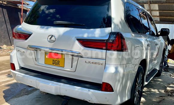 Buy Used Lexus LX 450 White Car in Dar es Salaam in Dar es Salaam Buy Used Lexus LX 450 White Car in Dar es Salaam in Dar es Salaam