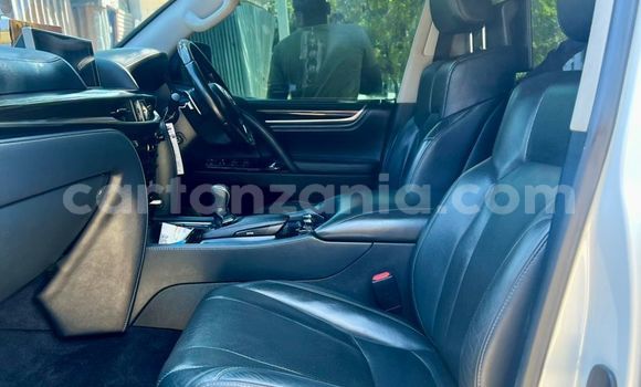 Buy Used Lexus LX 450 White Car in Dar es Salaam in Dar es Salaam Buy Used Lexus LX 450 White Car in Dar es Salaam in Dar es Salaam