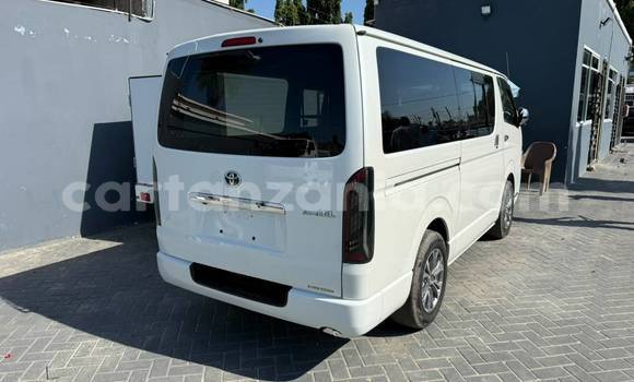 Buy Import Toyota Hiace White Car in Dar es Salaam in Dar es Salaam Buy Import Toyota Hiace White Car in Dar es Salaam in Dar es Salaam